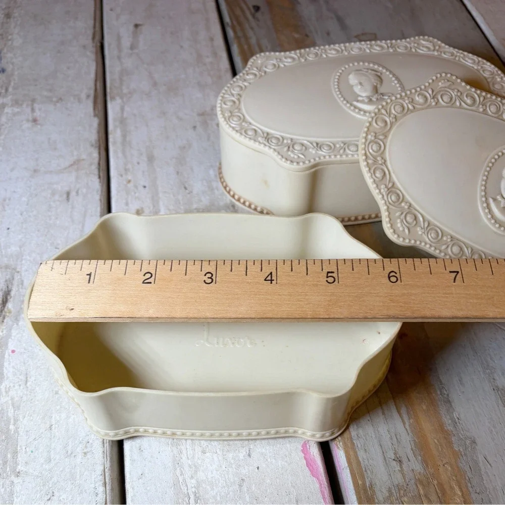 Set (2) Vintage LUXOR Vanity Trinket Dresser Boxes Cameo Design Molded Plastic